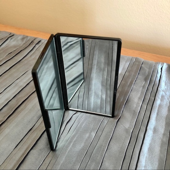 Sephora double pocket mirror - Picture 4 of 4